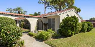 Charming furnished 2-Bed, 2-Bath Condo in 55+ Community near Siesta Key Gallery 1