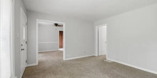 3436 N Lasalle St - $1,300.00/mo. Gallery 3