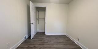 Now showing this updated 3BR 1.5 bath house! Gallery 15