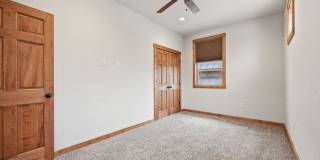 1694 GRUENE VINEYARD CROSSING Gallery 21