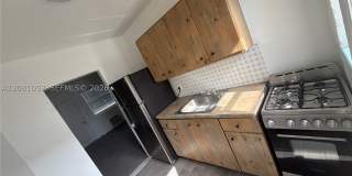 10085 NW 7 Ct Gallery 1