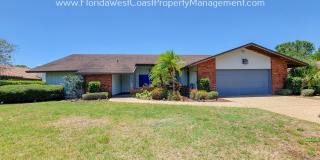 SARASOTA POOL HOME! PET FRIENDLY! 4 BEDROOM/3 BATH! SUPER LOCATION! Gallery 1