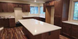 Massive - Remodeled 5 bedroom home!! Gallery 3