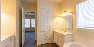 Spacious, Stylish, and Perfectly Located 3 Bedrooms, 2.5 Bathrooms in North Shields!!! Gallery 17