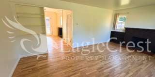 Charming 2 Bed, 2 Bath Home with Updated Kitchen & Outdoor Living Space Charming 2 Bed, 2 Bath Home with Updated Kitchen & Outdoor Living Space Gallery 12