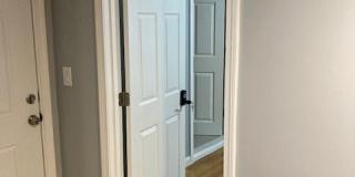 14 Aberdeen Avenue Gallery 22