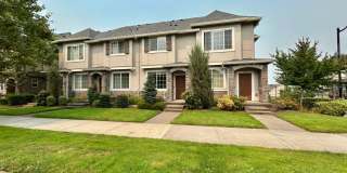Stunning 2 Bed, 2.5 Bath Craftsman Townhome with Community Amenities! Gallery 1