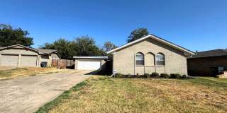5817 N Seminole Ct Gallery 1