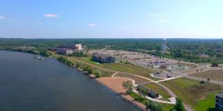 LAKE VIEW- 3 Bedroom Condo Gallery 9