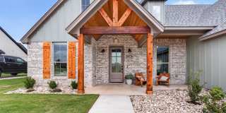 Luxury Living with Modern Farmhouse Style! Gallery 1