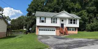 3 bed 2 bath + bonus room & 2 car garage- Jonesborough Gallery 1
