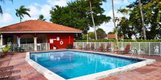 Lago Club Apartments Gallery 3