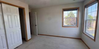 Luxurious 3 Bedroom, 2 Bathroom GORGEOUS townhome! Gallery 18