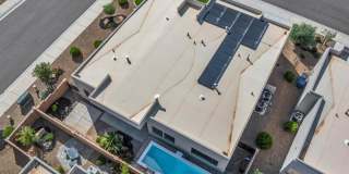 4 Bed, 3 car garage, private pool for rent! Gallery 30