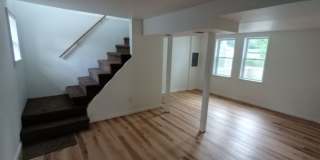 Spacious 3 bedroom 1 Bath in Warren! Gallery 14