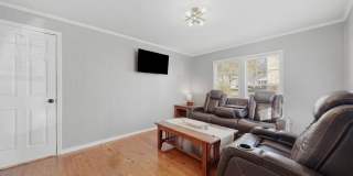 3703 Redding Road Gallery 3