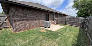 3br 2ba duplex with 2 car garage in OKC! Gallery 27