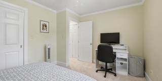 7514 Wellesley Park S Gallery 35