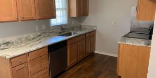 Darling Three Bedroom Home in Mount Holly NC!! Gallery 6