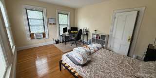 Gorgeous, Affordable and Student Friendly Apartment Near T!   Perfect for BU students on a budget Gallery 11