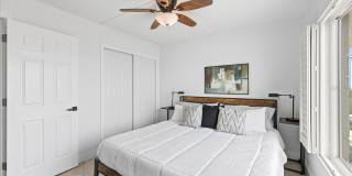 4550 BAY BOULEVARD Gallery 21