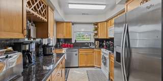 1435 CROFTON Parkway Gallery 11