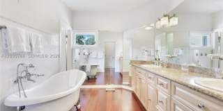 2449 S Bayshore Dr Gallery 12