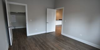 3833 N Broadway Gallery 158