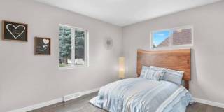 4884 West Gill Place Gallery 14