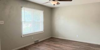 Adorable, Unique, and Roomy 3/2 Close to Tech! Move in Special Half off First Month! Gallery 5
