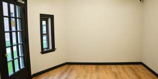 6439 North Hamilton Avenue - Garden Gallery 30