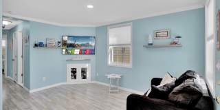 222 Hiering Avenue Gallery 3