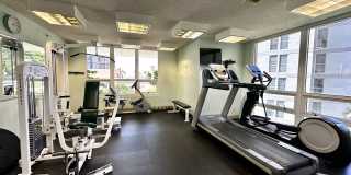 SPACIOUS 2 BED/2 BATH/2 PRKG in the highly desired Nuuanu Parkside - W/D, Lanai, Central AC & more!!! Gallery 17