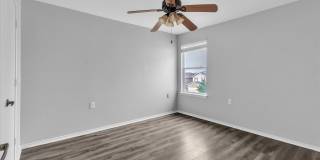 7435 Primrose Post Gallery 17