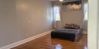 5BR/2.5 Bath in Prime 12 South | Park-Facing | Two Sunrooms | Walkable Luxury Living Gallery 48