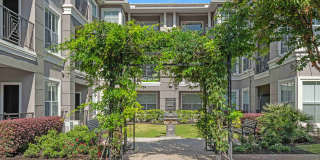 Gables Metropolitan Uptown Gallery 7