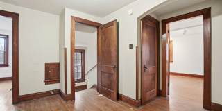 Private House on iuka ave Ravine – Central Campus – Newly Renovated - Flexible Pricing Gallery 26