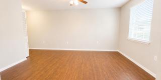 1536 W HOLLYWOOD AVE Gallery 2