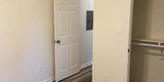 611 North Border Avenue Gallery 4
