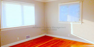 Must See Custom Home! Great Schools, Central A/C & Pets Negotiable! Gallery 23