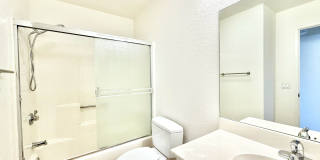 AVAILABLE NOW! 3 Bedroom 2 Bathroom Upper Level Apartment in Palm Desert!! Gallery 16