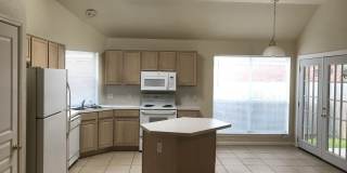 Welcome home to 2520 Crested Heights! Gallery 7