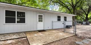 Charming 1-Bedroom 1 Bathroom Near Canyon Lake Dam-Move-In Ready Gallery 1