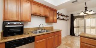 3807 N 30th Street Gallery 17