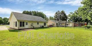 Room in 3 Bedroom Home at Ridge Ave Gallery 14