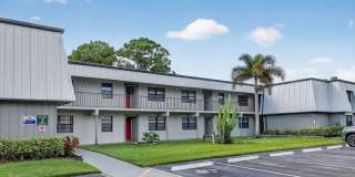 Pierce Beach Premier Apartments at Woodland Condominium Gallery 26