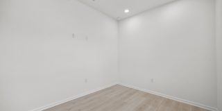 4520 Longwood Lake Square Gallery 36