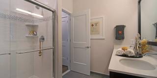 Woodmont Townsquare Gallery 15