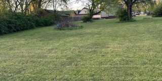 Available Now! Spacious 2 Bedroom, 1 Bathroom with Bonus Room & Huge Backyard Gallery 19