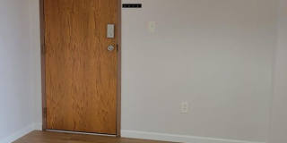 Amazing North Side Condominium Gallery 3